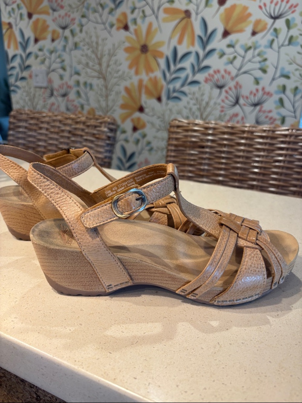 Dansko “Tia”Womens Tan Wedge Sandals - Size 40 (9 - 9.5)